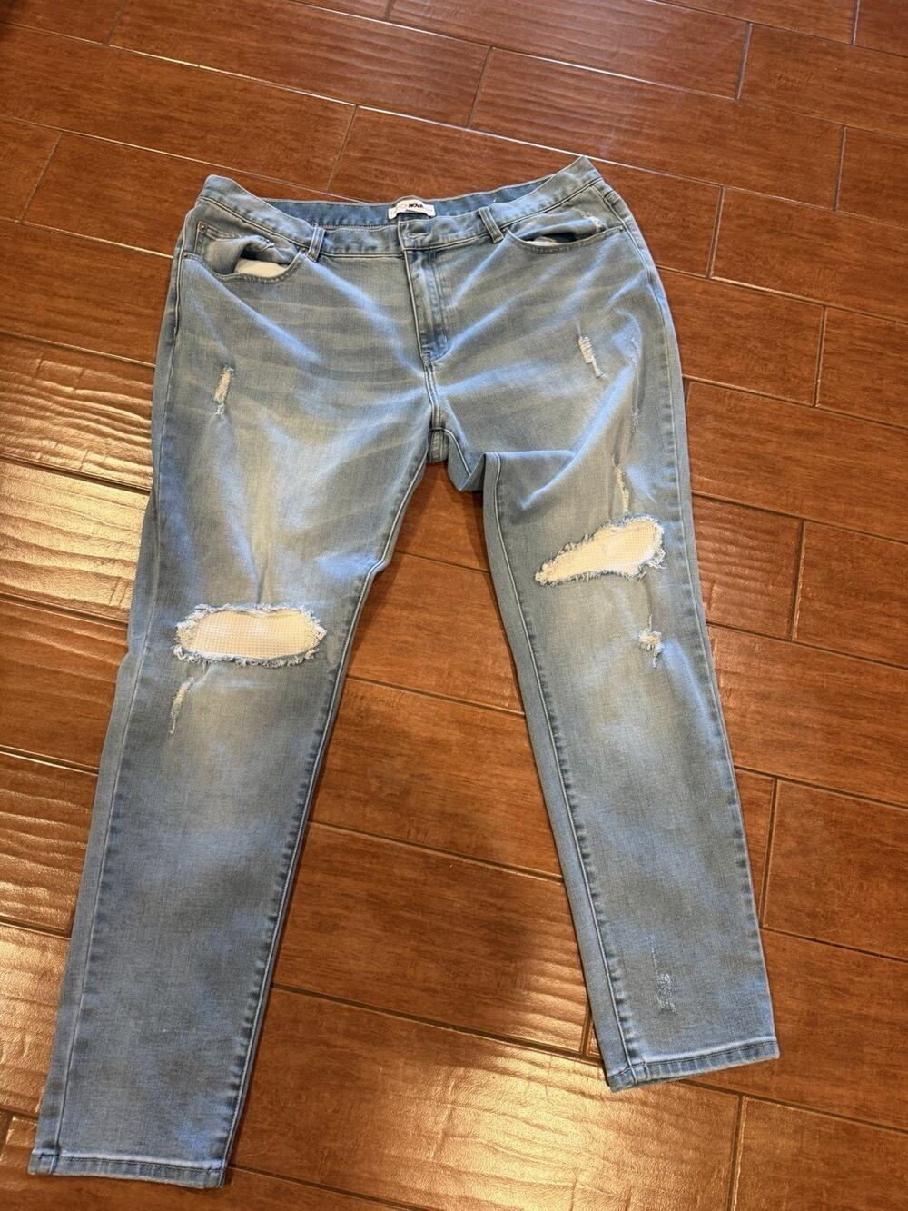 Fashion Nova Men Light Wash Distressed Skinny Slim Jeans Denim Size 42